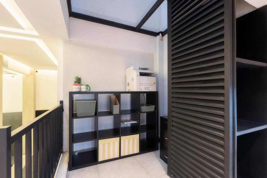 Apartment P502 Rooftop Views 33drm 2bath Ac *