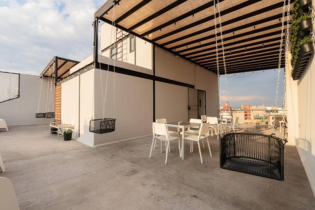 Apartment P502 Rooftop Views 33drm 2bath Ac *